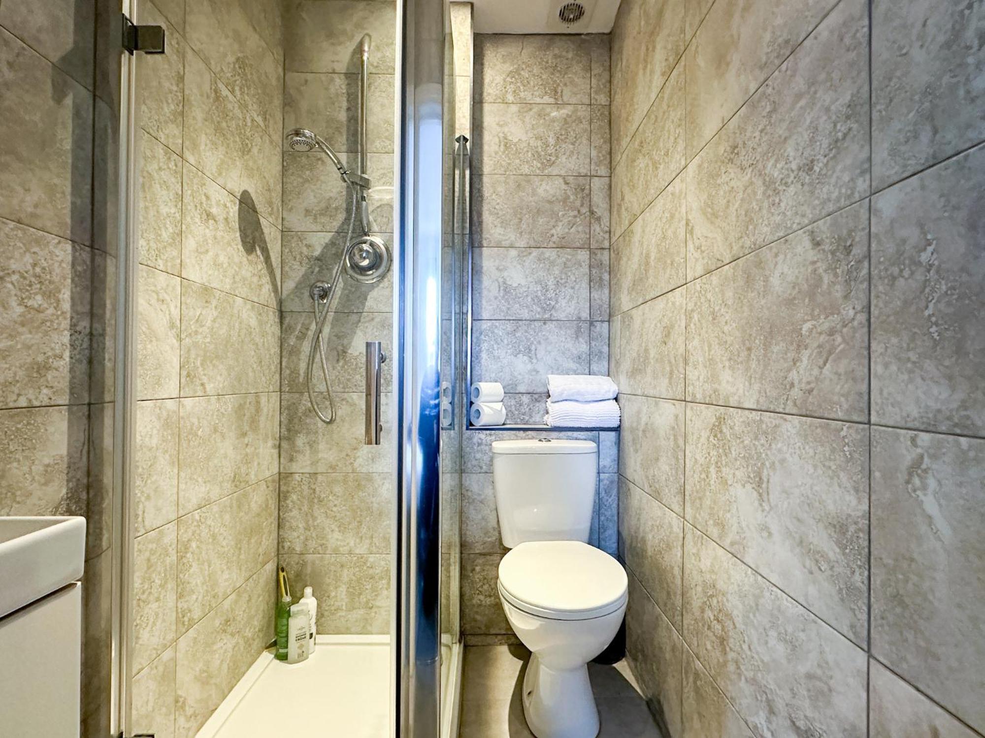 Stylish & Spacious City Centre 3-Bedroom Townhouse - Sleeps 6 Canterbury Exterior photo